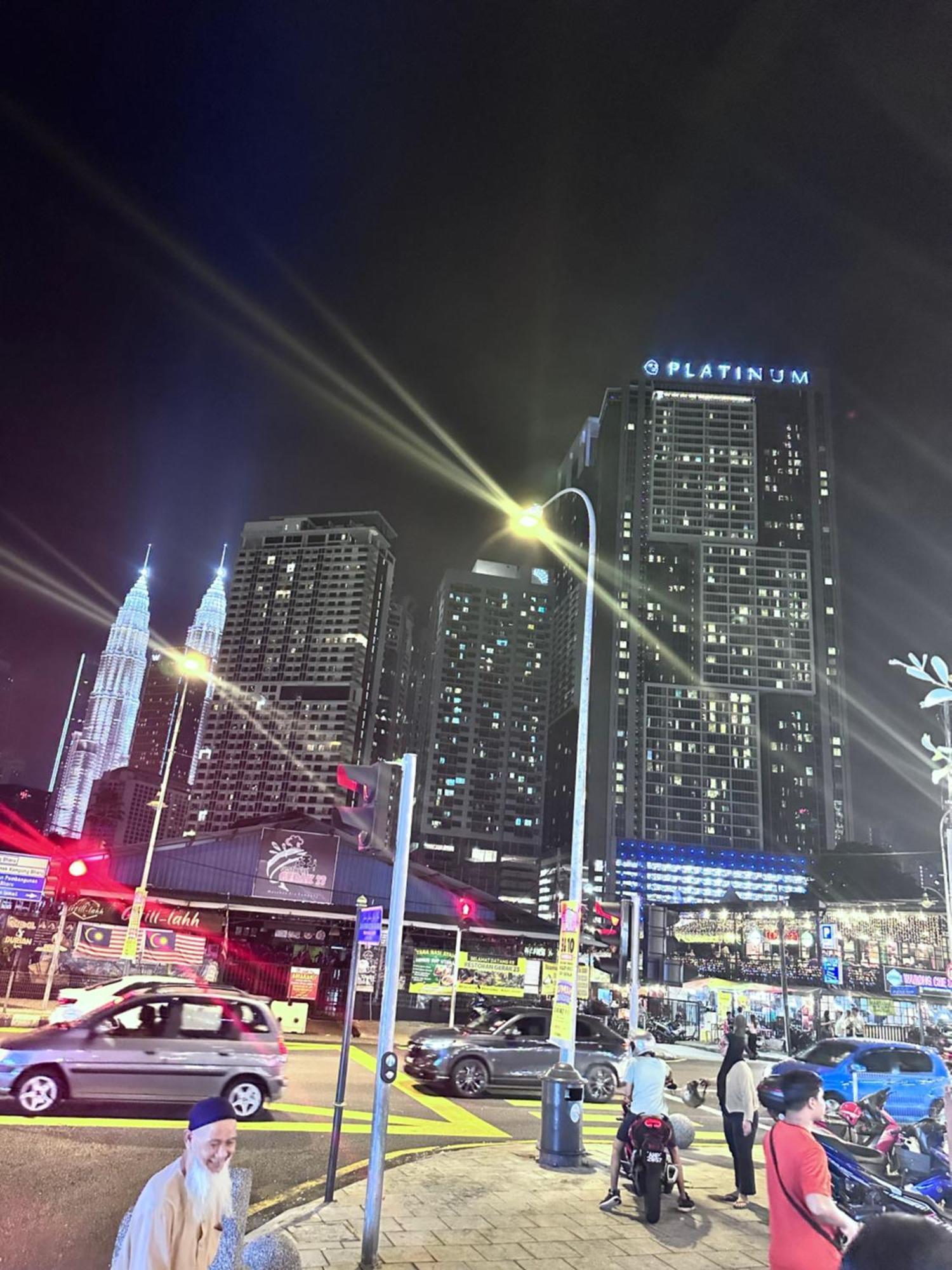 The Luxe Infinitum Kl City By Sahara Pangsapuri *